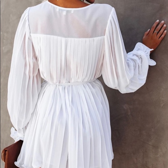 ADORABLE white ruffle pleated romper - Picture 3 of 6